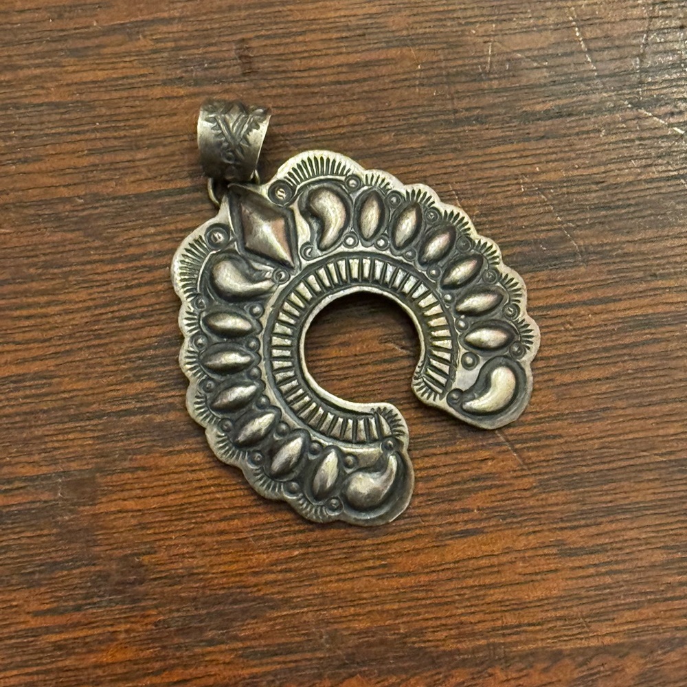 Vintage Darryl Becenti Silver Pendant